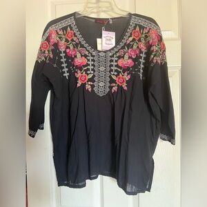 Johnny Was Carnation blouse NWT XS